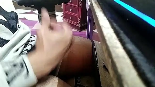 Snapshot of growing20yo chatting on 3, 2, 2026 growing20yo online show from 3, 2, 2026