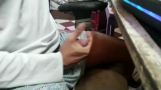 Snapshot of growing20yo chatting on 5, 4, 2026 growing20yo online show from 5, 4, 2026