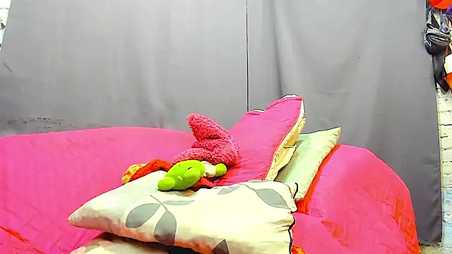 Snapshot of KataleyaCollins chatting on 21, 4, 2026 KataleyaCollins online show from 21, 4, 2026