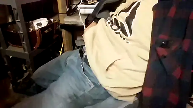 Snapshot of justinewe69 chatting on 13, 11, 2025 justinewe69 online show from 13, 11, 2025