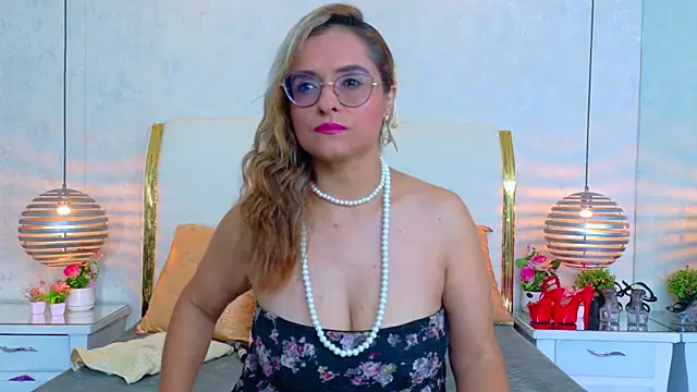 Snapshot of MarilynVega1 chatting on 9, 7, 2026 MarilynVega1 online show from 9, 7, 2026