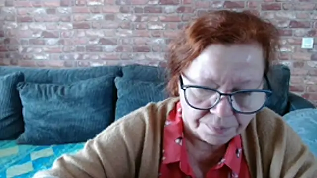 Adelewildx online show from 15, 11, 2025