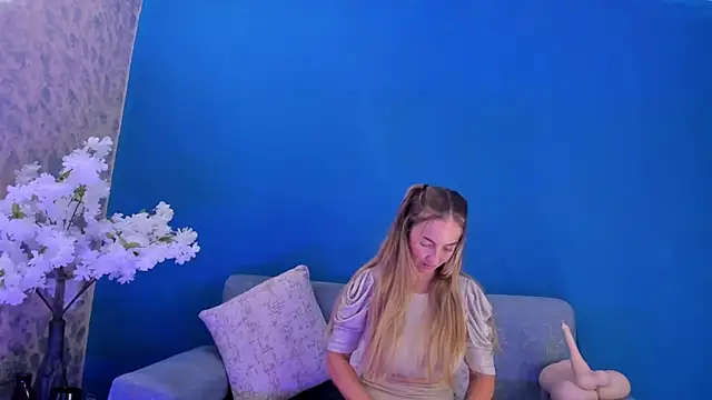 Snapshot of BellaMarieX chatting on 11, 4, 2026 BellaMarieX online show from 11, 4, 2026