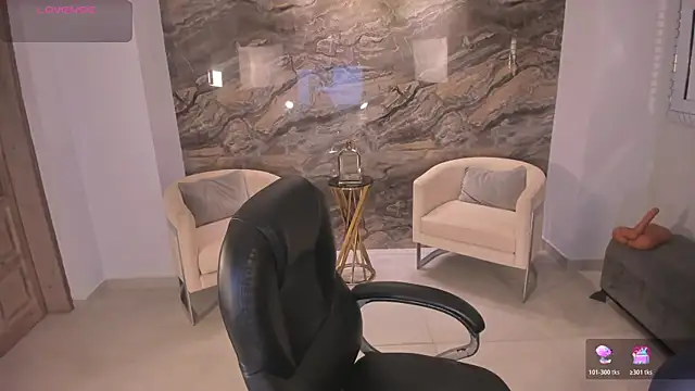Snapshot of KylaMorrison chatting on 23, 6, 2026 KylaMorrison online show from 23, 6, 2026