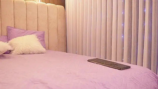 emyli sw  online show from 23, 12, 2025