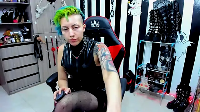 Snapshot of Mistress_Yelena chatting on 14, 1, 2025 Mistress Yelena online show from 14, 1, 2025