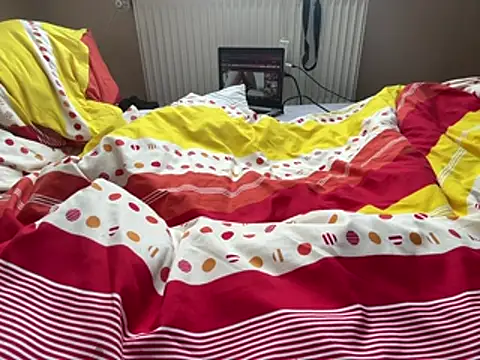 Snapshot of Chris-LE91 chatting on 16, 4, 2026 Chris-LE91 online show from 16, 4, 2026