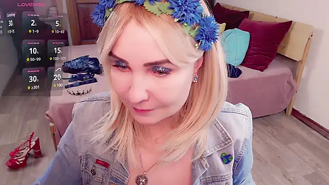 Snapshot of _unique_cam_ chatting on 2, 2, 2025 unique cam online show from 2, 2, 2025