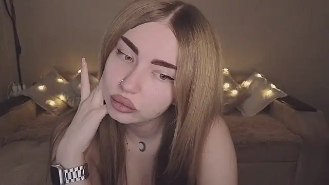 ViolettaLopez online show from 12, 11, 2025