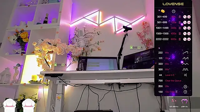 Snapshot of Elena-Marilyn chatting on 8, 6, 2026 Elena-Marilyn online show from 8, 6, 2026