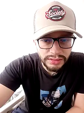 Snapshot of Sir_white chatting on 20, 4, 2026 Sir white online show from 20, 4, 2026