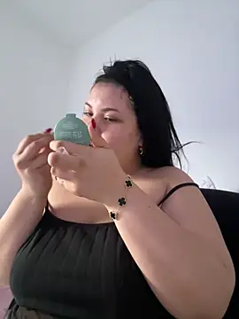 AshlyRouse online show from 4, 10, 2025