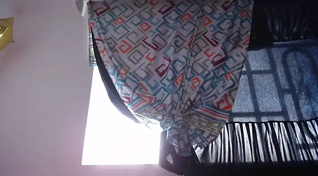 mayhott2 online show from 30, 1, 2025