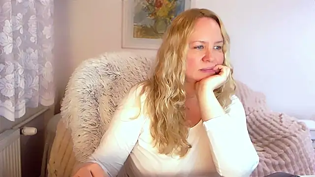 Sarah4you online show from 5, 3, 2025