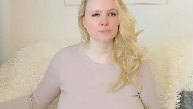 Snapshot of Sarah4you chatting on 26, 4, 2026 Sarah4you online show from 26, 4, 2026