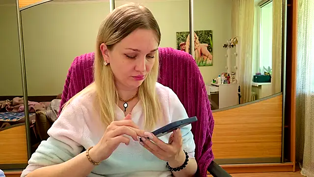 Snapshot of ModelEva chatting on 5, 5, 2026 ModelEva online show from 5, 5, 2026