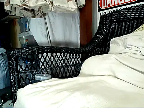 Snapshot of HungHawaiian808@xh chatting on 27, 3, 2026 HungHawaiian808xh online show from 27, 3, 2026