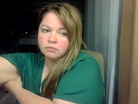 Snapshot of cute__cherry chatting on 6, 5, 2026 cute cherry online show from 6, 5, 2026