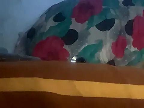 Snapshot of mamoubz chatting on 12, 10, 2025 mamoubz online show from 12, 10, 2025