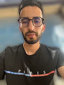 Snapshot of mamoubz chatting on 10, 4, 2026 mamoubz online show from 10, 4, 2026