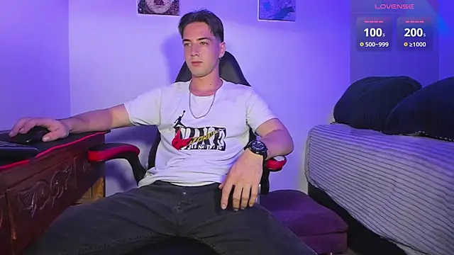 Snapshot of Alex_smith00 chatting on 23, 2, 2025 Alex smith00 online show from 23, 2, 2025