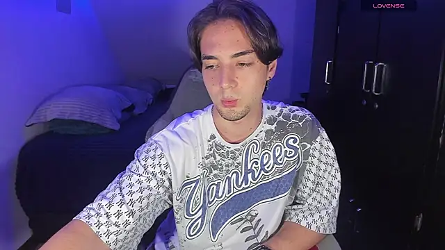 Snapshot of Alex_smith00 chatting on 30, 9, 2025 Alex smith00 online show from 30, 9, 2025