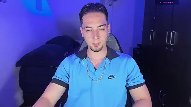 Snapshot of Alex_smith00 chatting on 7, 10, 2025 Alex smith00 online show from 7, 10, 2025