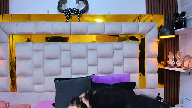 bigass monic online show from 10, 1, 2025