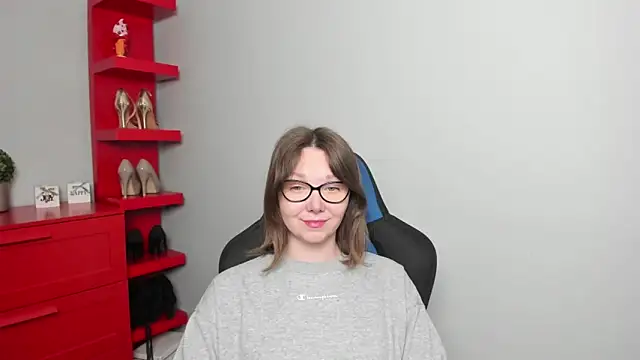 Cookie zoe online show from 14, 4, 2026