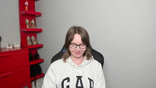 Cookie zoe online show from 17, 4, 2026