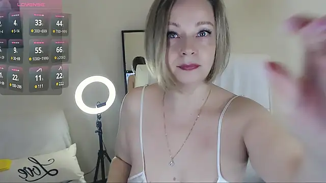 Snapshot of Tilly_Eliot chatting on 20, 3, 2025 Tilly Eliot online show from 20, 3, 2025