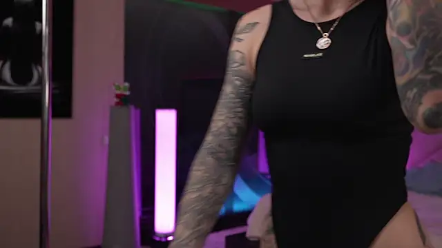 Snapshot of GirlGogo chatting on 19, 12, 2024 GirlGogo online show from 19, 12, 2024