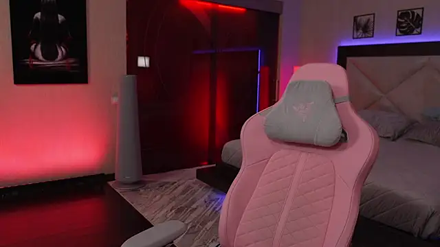 Snapshot of GirlGogo chatting on 25, 11, 2025 GirlGogo online show from 25, 11, 2025