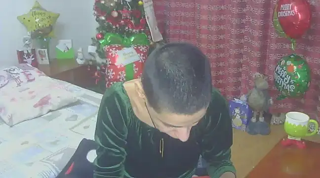 Snapshot of hotSANDRA_STARR chatting on 23, 12, 2024 hotSANDRA STARR online show from 23, 12, 2024