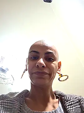 Snapshot of hotSANDRA_STARR chatting on 6, 10, 2025 hotSANDRA STARR online show from 6, 10, 2025