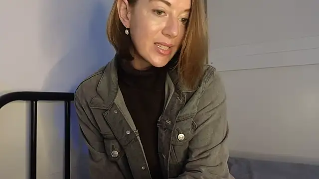 Snapshot of TopsyWilde chatting on 2, 7, 2026 TopsyWilde online show from 2, 7, 2026