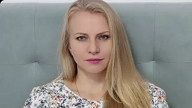 Snapshot of K__Adrienne chatting on 27, 10, 2025 K  Adrienne online show from 27, 10, 2025