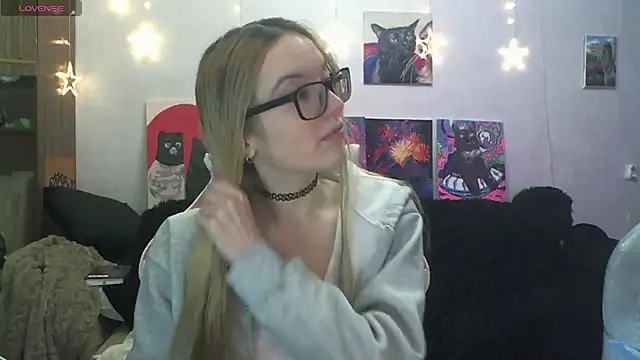 SecretSophia online show from 1, 2, 2026