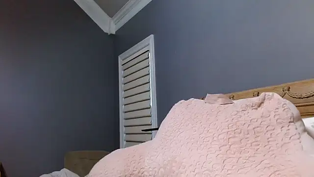 Lisaisluscious online show from 4, 2, 2025