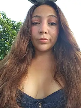 VickyHoult online show from 6, 11, 2025