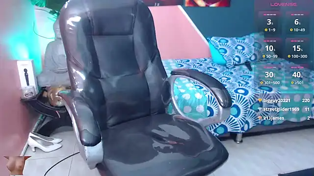 pearl weet online show from 8, 2, 2025