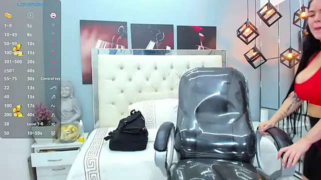 pearl weet online show from 14, 10, 2025