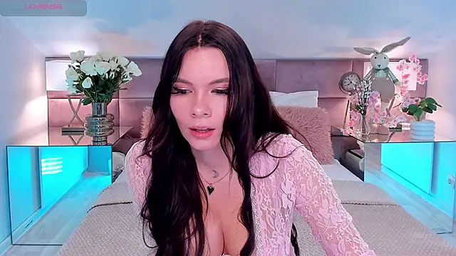 MiaMuse online show from 15, 4, 2026