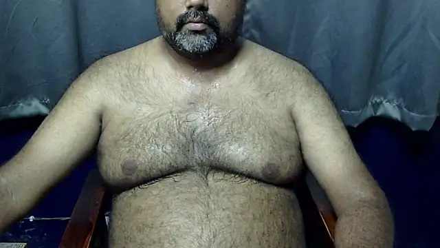 Snapshot of hairysubcub_70 chatting on 13, 5, 2026 hairysubcub 70 online show from 13, 5, 2026