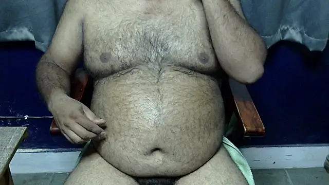 Snapshot of hairysubcub_70 chatting on 14, 5, 2026 hairysubcub 70 online show from 14, 5, 2026