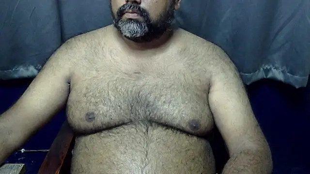 Snapshot of hairysubcub_70 chatting on 31, 5, 2026 hairysubcub 70 online show from 31, 5, 2026