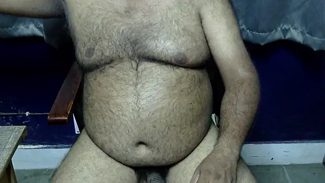 Snapshot of hairysubcub_70 chatting on 31, 5, 2026 hairysubcub 70 online show from 31, 5, 2026
