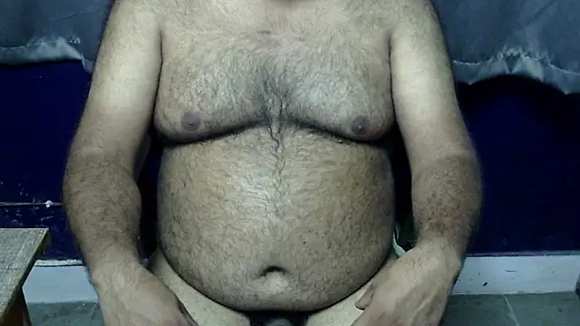Snapshot of hairysubcub_70 chatting on 1, 6, 2026 hairysubcub 70 online show from 1, 6, 2026