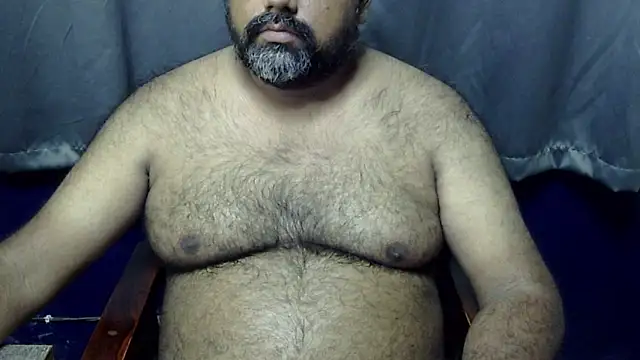 Snapshot of hairysubcub_70 chatting on 2, 6, 2026 hairysubcub 70 online show from 2, 6, 2026