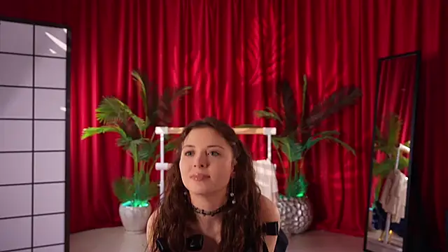 KittyCaitlin online show from 10, 9, 2025